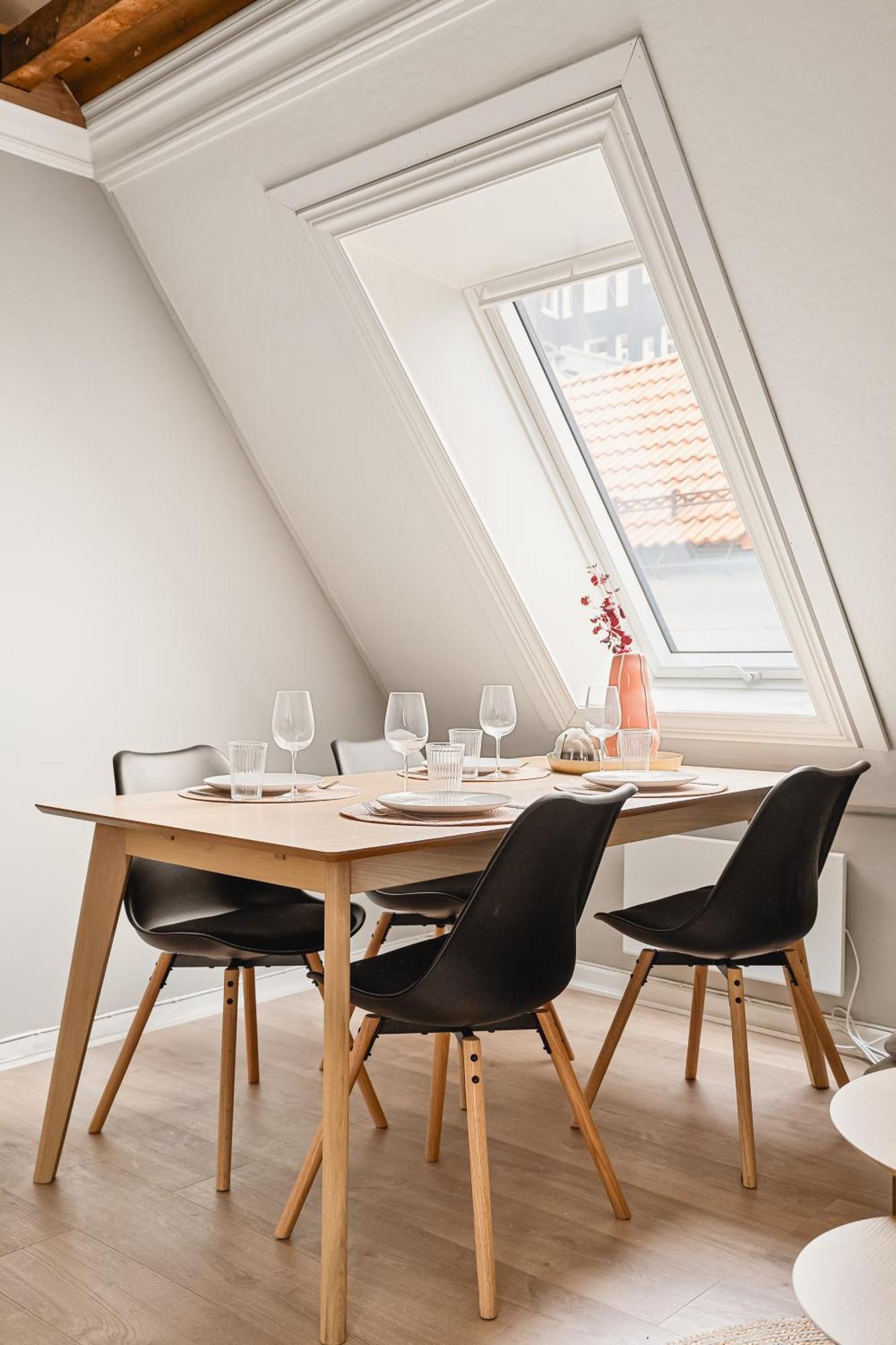 2024 Renovated Luxury Penthouse! Up To 9 Guests! Leilighet Bergen Eksteriør bilde